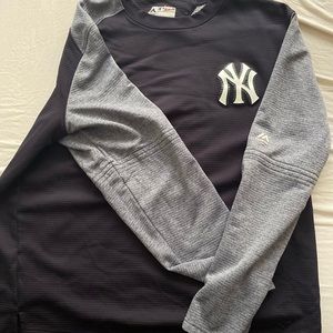 2XL New York Yankees Performance Sweater